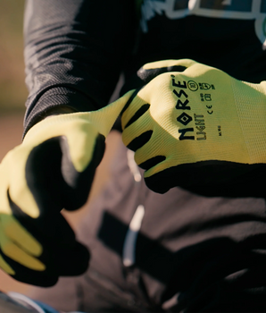 Light | High Visibility Assembly Gloves